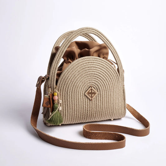 Sac Artisanal – Fibres Naturelles &  Ceinture en Cuir