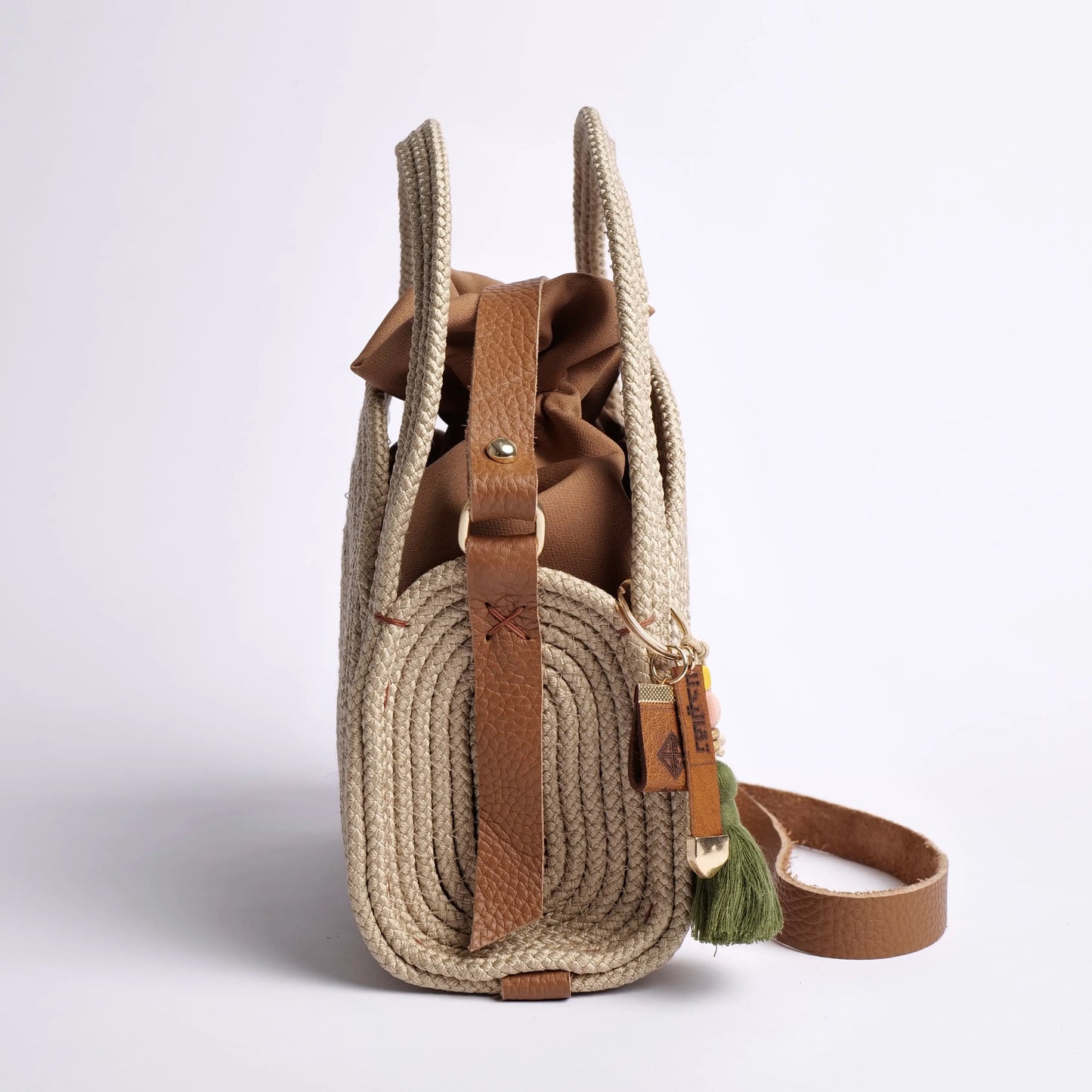 Sac Artisanal – Fibres Naturelles &  Ceinture en Cuir